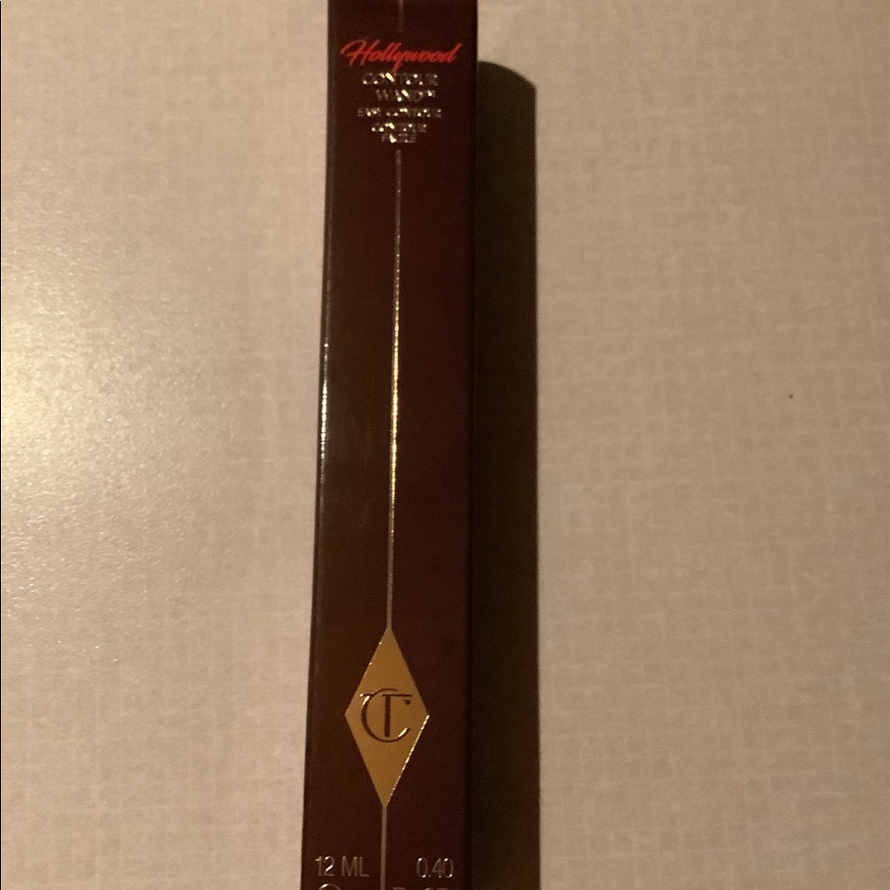 Charlotte Tilbury Hollywood Contour Wand Fair-Medium